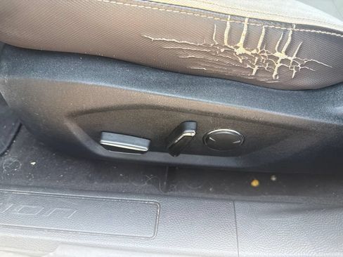 Used 2020 Ford Fusion SE w/ Equipment Group 151A FWD image 11