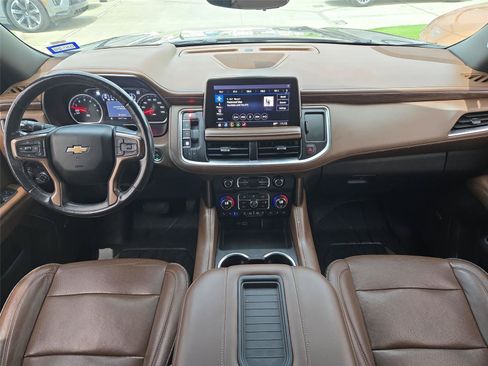 Used 2021 Chevrolet Suburban High Country w/ Premium Package AWD/4WD image 13
