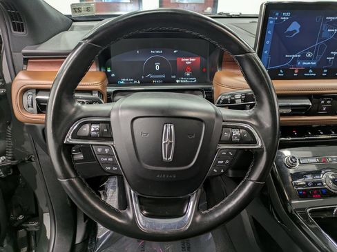 Used 2022 Lincoln Nautilus Reserve image 19