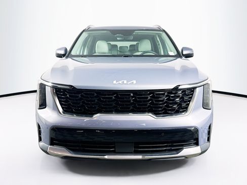 Used 2024 Kia Sorento S FWD image 2
