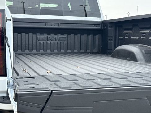 New 2026 GMC Sierra 3500 Denali w/ Denali Reserve Package AWD/4WD image 10