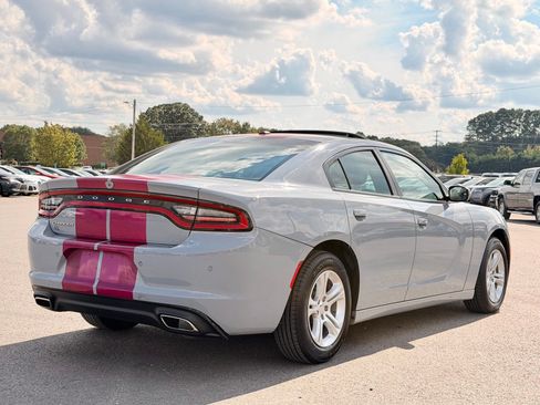 Used 2022 Dodge Charger SXT w/ Leather Interior Group RWD image 10