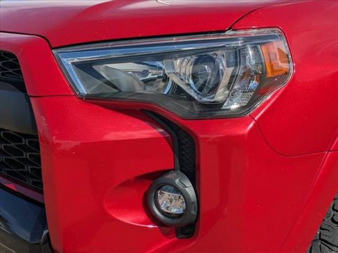 Used 2021 Toyota 4Runner TRD Off-Road Premium AWD/4WD image 9
