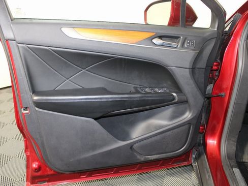 Used 2016 Lincoln MKC Reserve w/ Lincoln MKC Climate Package image 19