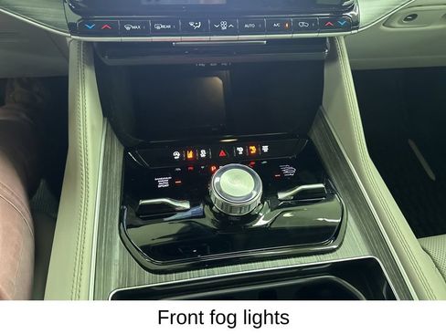 Used 2024 Jeep Wagoneer Series II w/ Convenience Group I AWD/4WD image 46