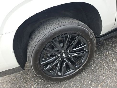 Used 2022 Cadillac Escalade ESV Sport Platinum w/ Heavy-Duty Trailer Package image 9