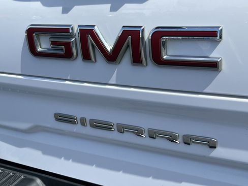 Used 2019 GMC Sierra 1500 AT4 w/ AT4 Premium Package AWD/4WD image 8
