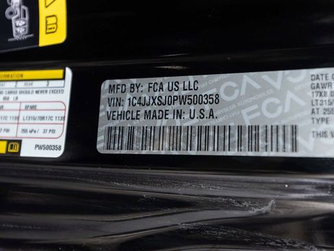 Certified 2023 Jeep Wrangler Unlimited Rubicon 392 w/ Xtreme Recon 35" Tire Package image 16