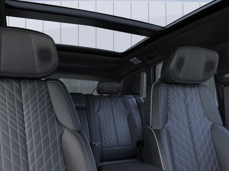 Used 2027 Cadillac Lyriq Signature Luxury w/ Nappa Leather Package AWD/4WD image 24
