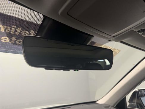 Used 2022 Toyota Highlander XLE image 26