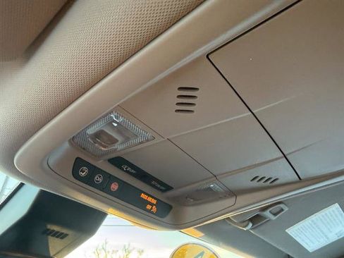 Used 2024 Chevrolet Equinox LT image 46