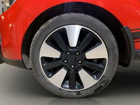 Used 2016 Kia Soul + w/ Designer's Package image 2