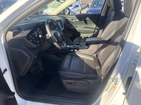 Used 2023 Buick Envision Essence image 18