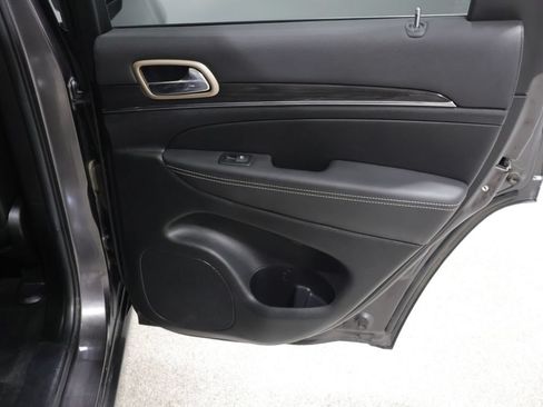 Used 2014 Jeep Grand Cherokee Overland AWD/4WD image 20