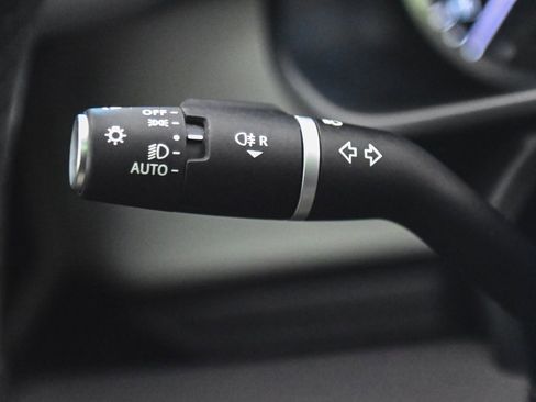 Used 2023 Land Rover Defender 90 S image 22