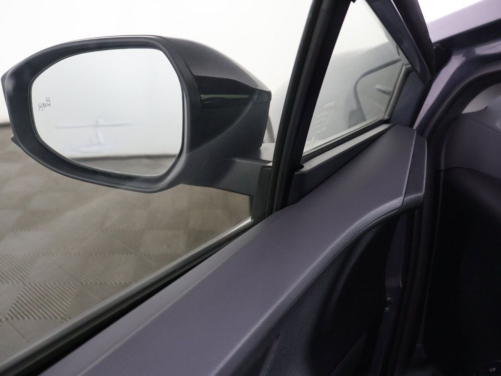Used 2025 Toyota Prius LE FWD image 27