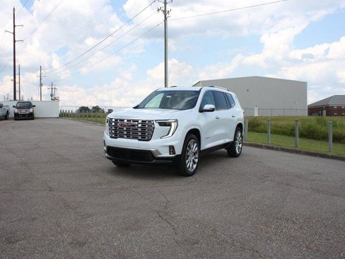 New 2026 GMC Acadia Denali w/ Super Cruise Package image 2