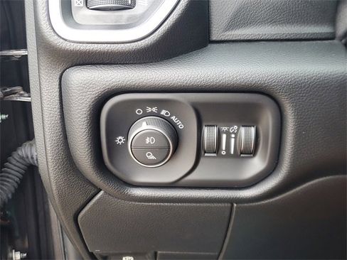 Used 2020 RAM 3500 Big Horn w/ Night Edition image 28