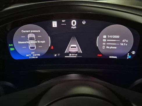 Used 2025 Porsche Macan 4S Electric AWD/4WD image 13