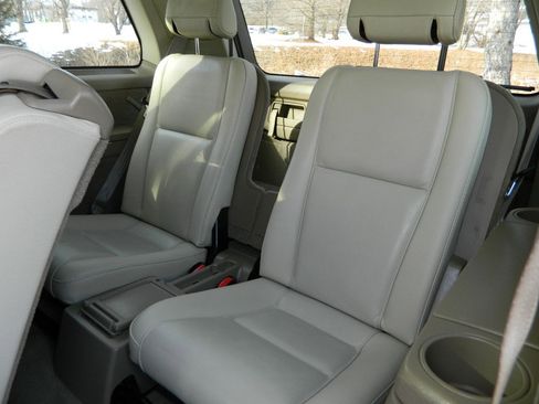 Used 2013 Volvo XC90 3.2 image 21