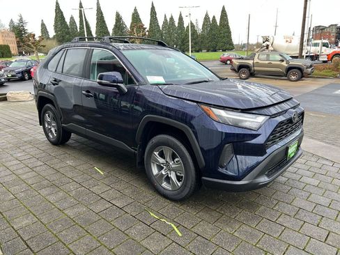 New 2025 Toyota RAV4 XLE image 7