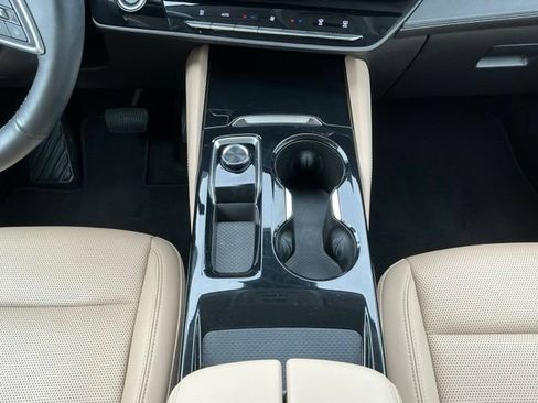 Used 2024 Buick Envision Preferred AWD/4WD image 27