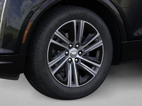 New 2026 Cadillac Lyriq Luxury image 9