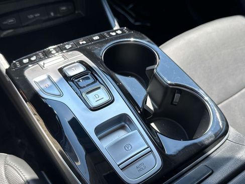 Certified 2023 Hyundai Tucson Limited AWD/4WD image 9