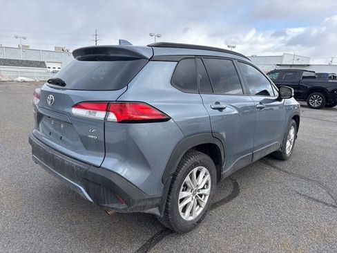 Used 2024 Toyota Corolla Cross LE image 5