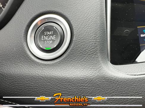 Used 2023 Cadillac XT4 Luxury w/ Driver Awareness Package AWD/4WD image 16