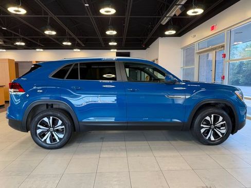 Used 2025 Volkswagen Atlas Cross Sport SE AWD/4WD image 15