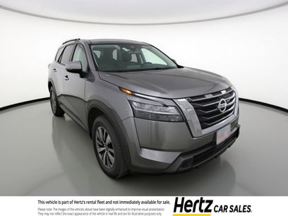 Used 2025 Nissan Pathfinder SV