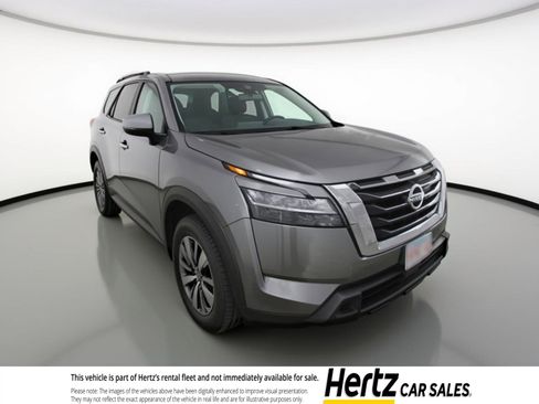 Used 2025 Nissan Pathfinder SV AWD/4WD image 1