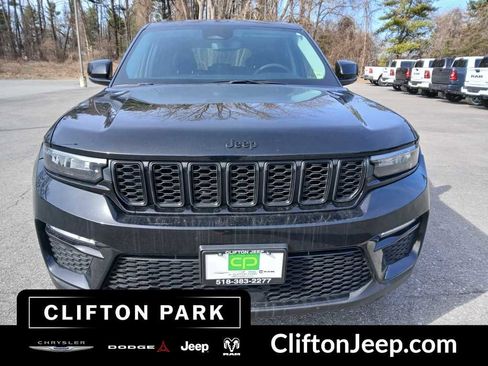 Used 2023 Jeep Grand Cherokee Limited w/ Black Appearance Package image 2
