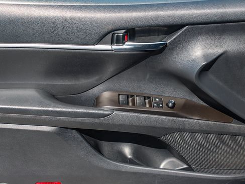 Used 2023 Toyota Camry SE FWD image 21