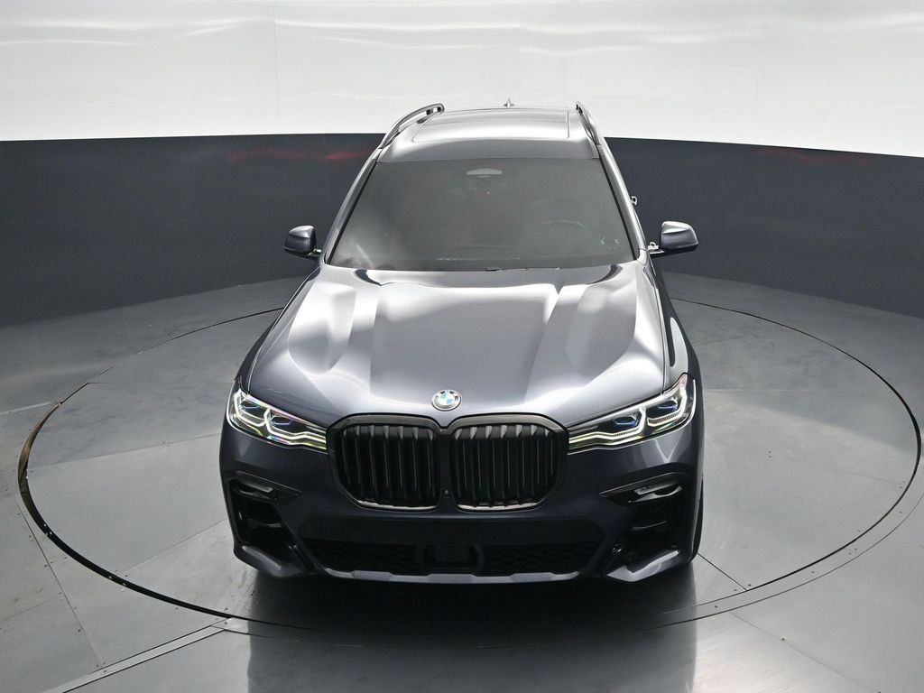 Used 2020 BMW X7 M50i w/ Dynamic Handling Package AWD/4WD image 37