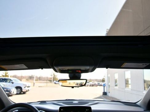 Used 2025 Chevrolet Blazer Premier w/ Driver Confidence II Package image 32