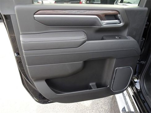 New 2026 GMC Sierra 2500 SLT w/ SLT Premium Package image 19