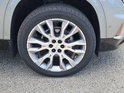 Used 2025 GMC Acadia Denali w/ Super Cruise Package FWD image 5