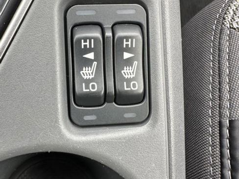 Used 2024 Subaru Crosstrek 2.0i Premium image 13