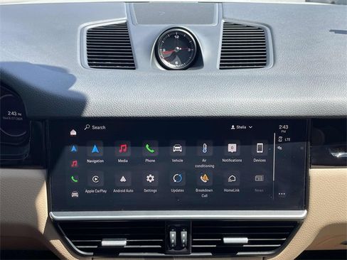 Used 2023 Porsche Cayenne image 13