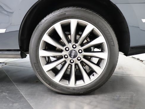 Used 2021 Lincoln Navigator Reserve w/ Luxury Package image 44