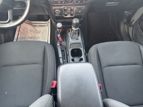 Used 2021 Jeep Wrangler Unlimited Sport image 27