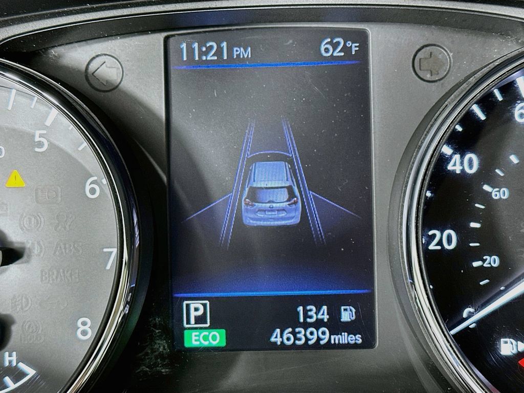 Used 2020 Nissan Rogue SV AWD/4WD image 18