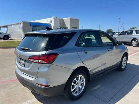 Used 2024 Chevrolet Equinox LS FWD image 6