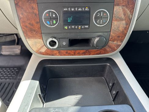 Used 2008 Chevrolet Silverado 2500 LTZ w/ Suspension Package, Off-Road image 19