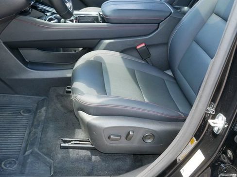 Used 2025 Chevrolet Traverse Z71 w/ Driver Confidence Package AWD/4WD image 14