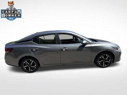 Used 2024 Nissan Sentra SV FWD image 9
