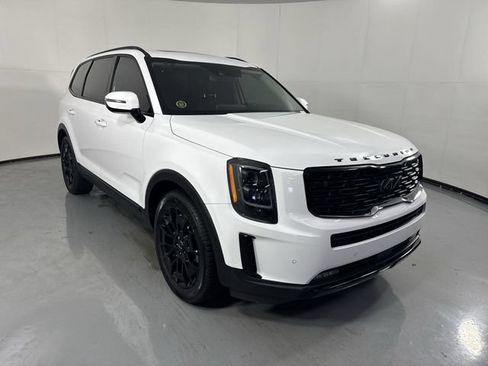 Used 2022 Kia Telluride SX w/ Nightfall Edition Package AWD/4WD image 3