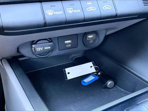 Used 2023 Hyundai Elantra SEL w/ Winter Weather Package FWD image 30